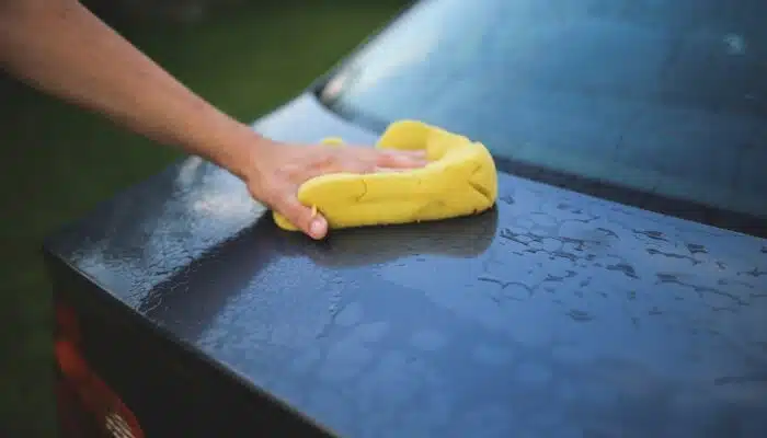 Vinaigre blanc pour  la carrosserie