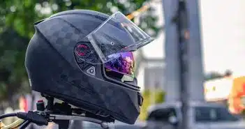 Les critères à prendre en compte pour choisir le bon casque moto