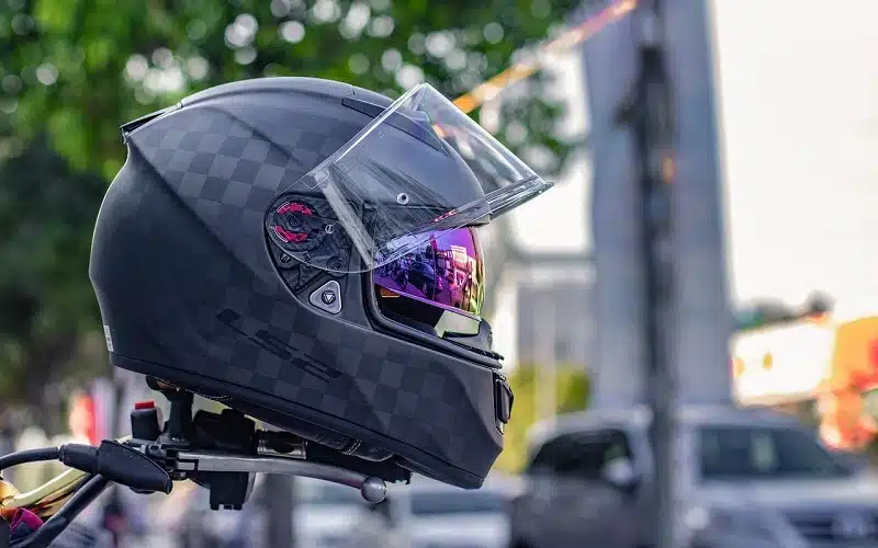 Les critères à prendre en compte pour choisir le bon casque moto