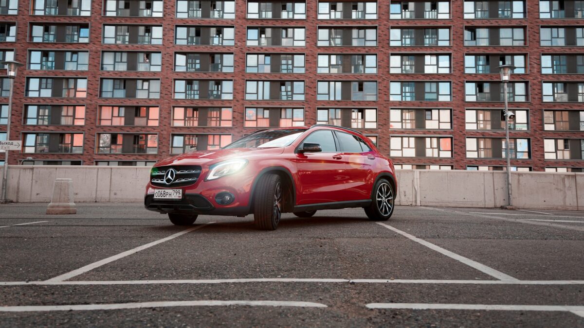 mercedes rouge