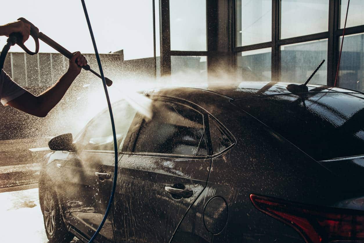 centre lavage auto voiture canon mousse