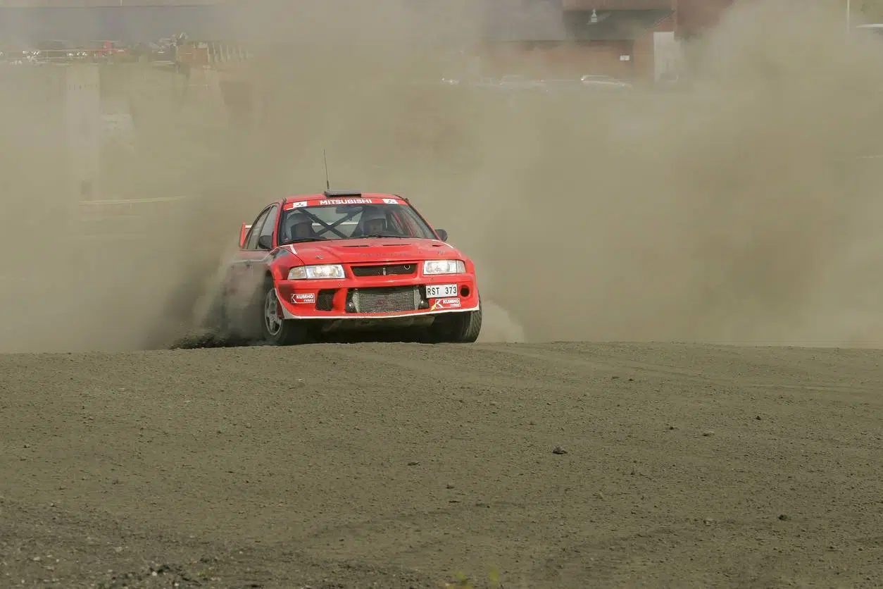 voiture rallye pièces équipements 